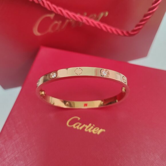 Cartier Wide Four-Diamond Classic Bracelet in Rose Gold - Picture 4 of 7